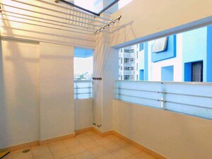 Room in 2 BHK Apartment at Gera Emerald City, Kharadi – for Rent