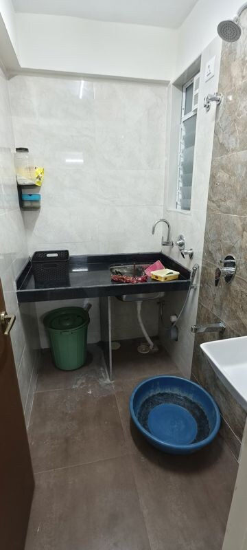 Kitchen in 1.5 BHK Apartment at Garodia Palace, Ghatkopar East – for Sale