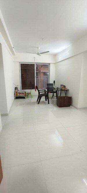 Living Room in 1.5 BHK Apartment at Garodia Palace, Ghatkopar East – for Sale