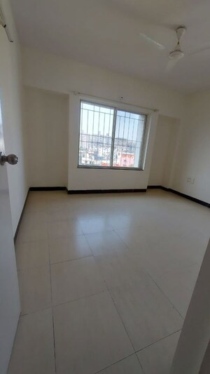 Room in 2 BHK Apartment at Rakshak Nagar Gold, Kharadi – for Sale