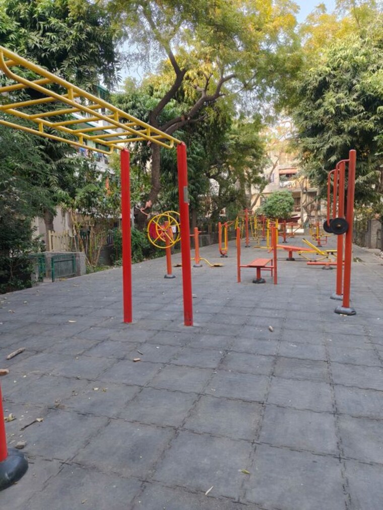 Garden, uday-giri-apartments 2 Bedroom 650 Sq.Ft. Apartment In Sector 34 Noida 10014936