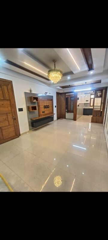 Room in 3 BHK Builder Floor at Shakti Khand – for Sale