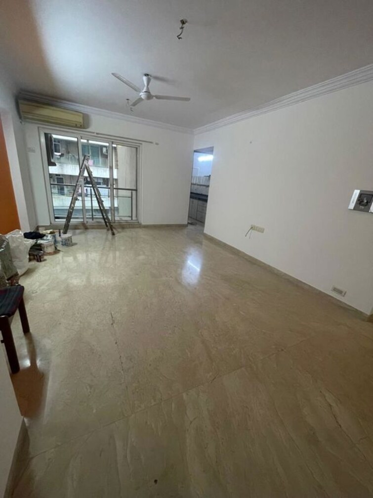 Room, bandra west 3 Bedroom 1070 Sq.Ft. Apartment In Bandra West Mumbai 10014833