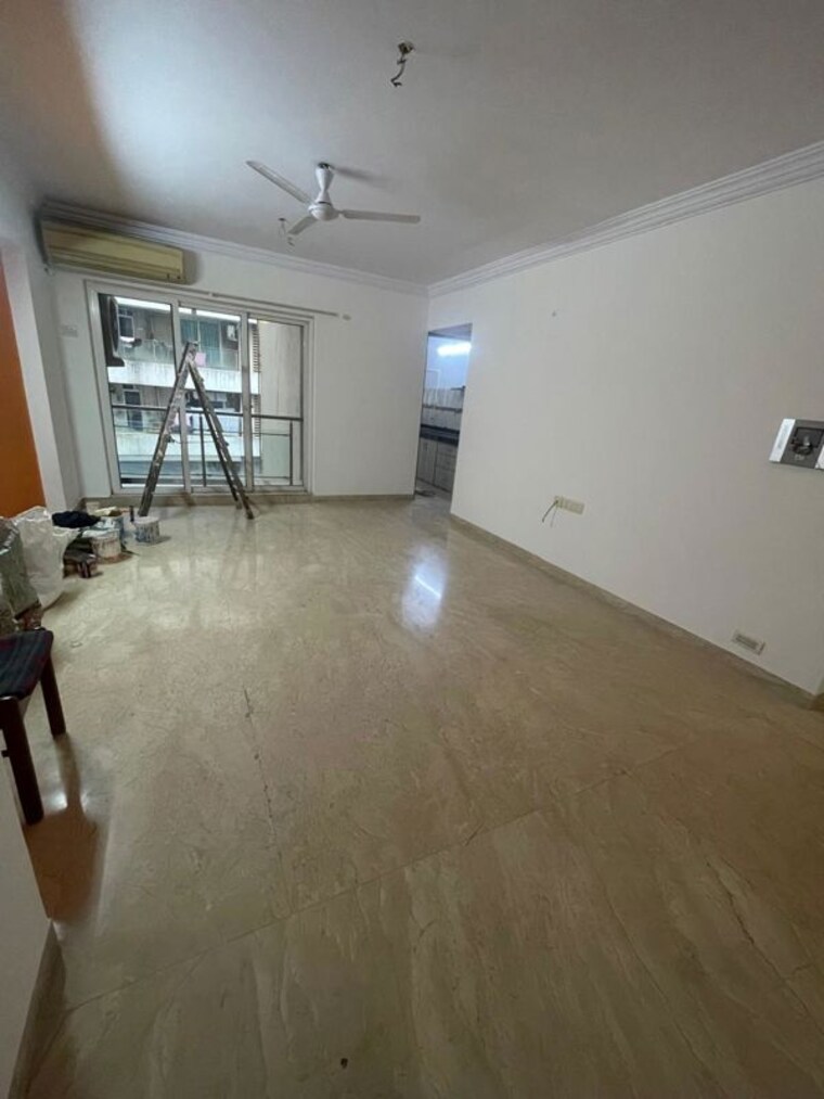 Room, bandra west 3 Bedroom 1070 Sq.Ft. Apartment In Bandra West Mumbai 10014833