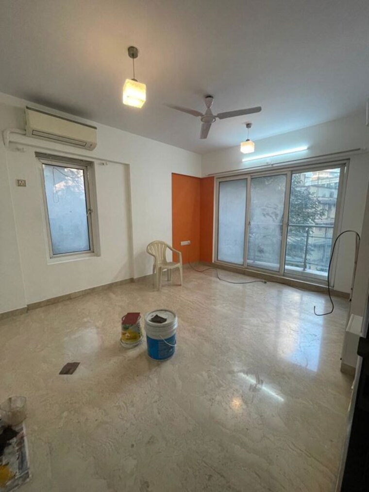 Room, bandra west 3 Bedroom 1070 Sq.Ft. Apartment In Bandra West Mumbai 10014833