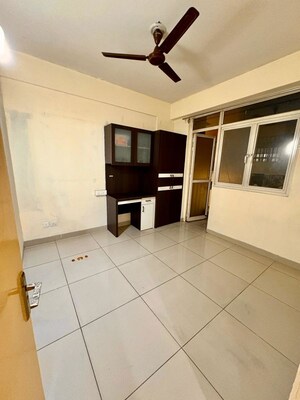 Team Area in 3 BHK Apartment at Wave Executive Floors, Wave City – for Rent