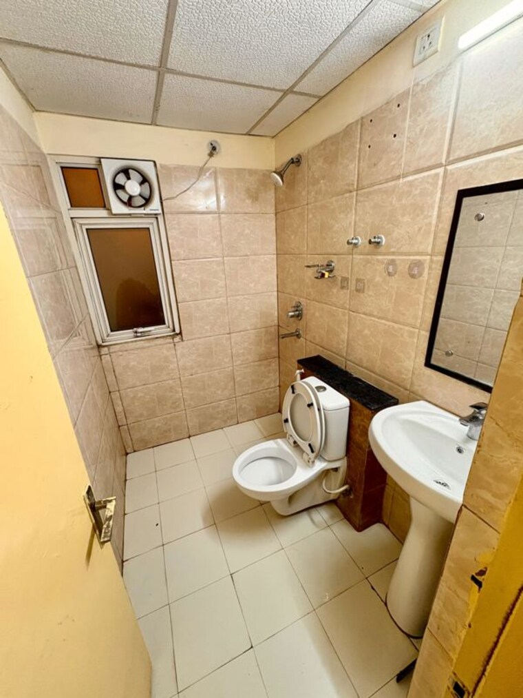 Bathroom, wave-executive-floors 3 Bedroom 749 Sq.Ft. Apartment In Wave City Ghaziabad 10014986