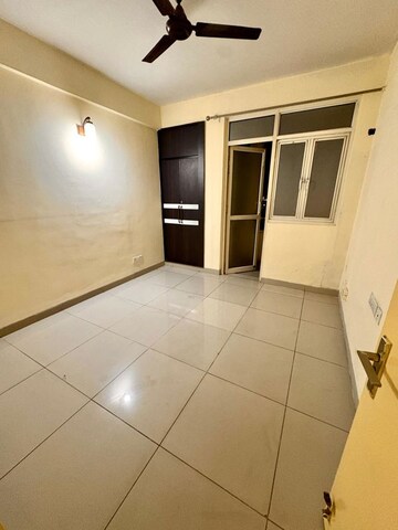 3 BHK Apartment For Rent in Wave Executive Floors, Wave City