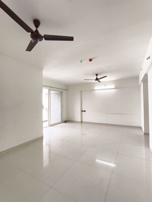 Room in 3 BHK Apartment at Shree Signature Park, Wakad – for Rent