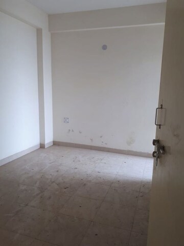 Room in 2 BHK Apartment at Conscient Habitat Prime, Sector 99a – for Sale