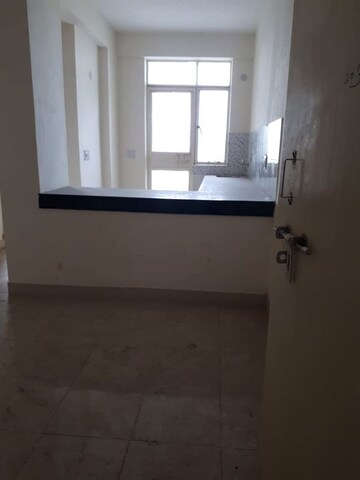 Room in 2 BHK Apartment at Conscient Habitat Prime, Sector 99a – for Sale