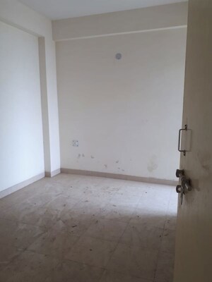 Room in 2 BHK Apartment at Conscient Habitat Prime, Sector 99a – for Sale