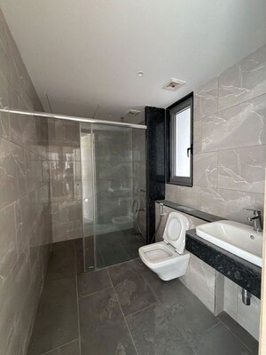 Bathroom in 4 BHK Apartment at Rustomjee Crown, Prabhadevi – for Rent