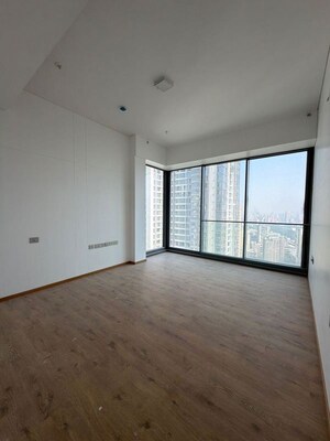 Room in 4 BHK Apartment at Rustomjee Crown, Prabhadevi – for Rent