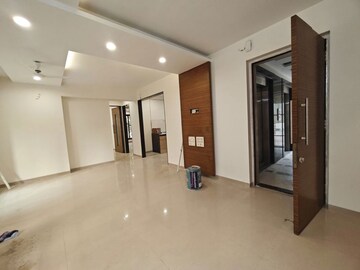 Hall in 3 BHK Apartment at Tulsi Pride, Chembur – for Rent