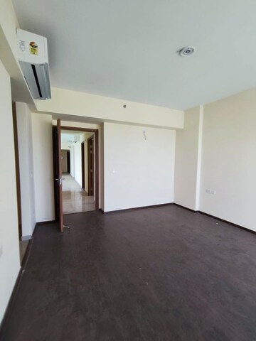 Room in 2 BHK Builder Floor at DLF Vibhuti Khand, Gomti Nagar – for Rent