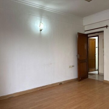 Room in 3 BHK Apartment at ATS Green Village, Sector 93a – for Sale