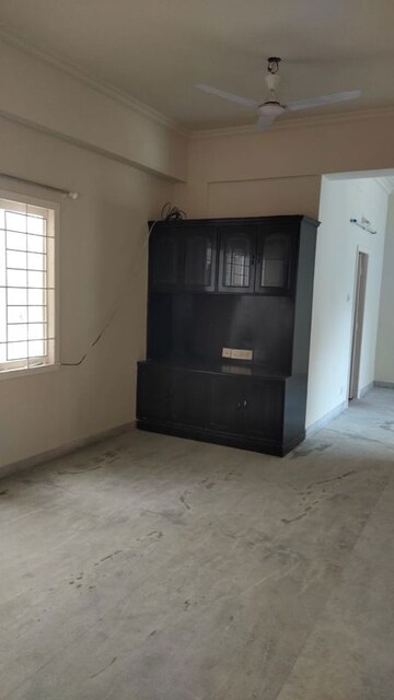 Room in 2 BHK Apartment at Begumpet – for Sale