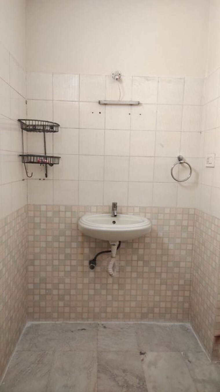 Bathroom, begumpet 2 Bedroom 1180 Sq.Ft. Apartment In Begumpet Hyderabad 10015047