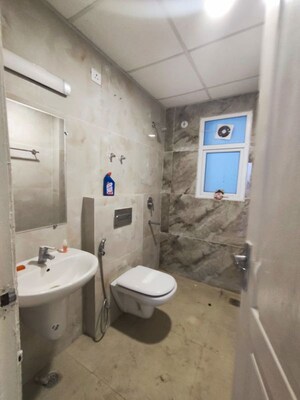Bathroom in 1 BHK Builder Floor at DLF Vibhuti Khand, Gomti Nagar – for Rent
