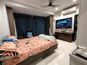 Bedroom in 1 BHK Apartment at Balmurali CHS, Chembur – for Rent