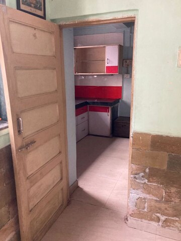 Room in 1 BHK Apartment at Puranik Pitambari Society, Kopri – for Rent