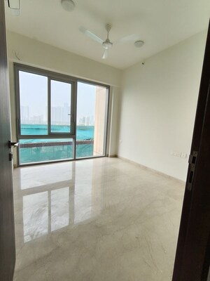 Room in 3 BHK Apartment at Lodha Azzuro, Parel – for Rent