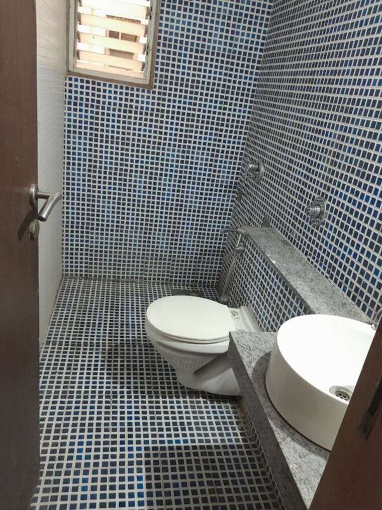 Bathroom, pride-purple-topaz-park 2 Bedroom 1250 Sq.Ft. Apartment In Wakad Pune 10015198