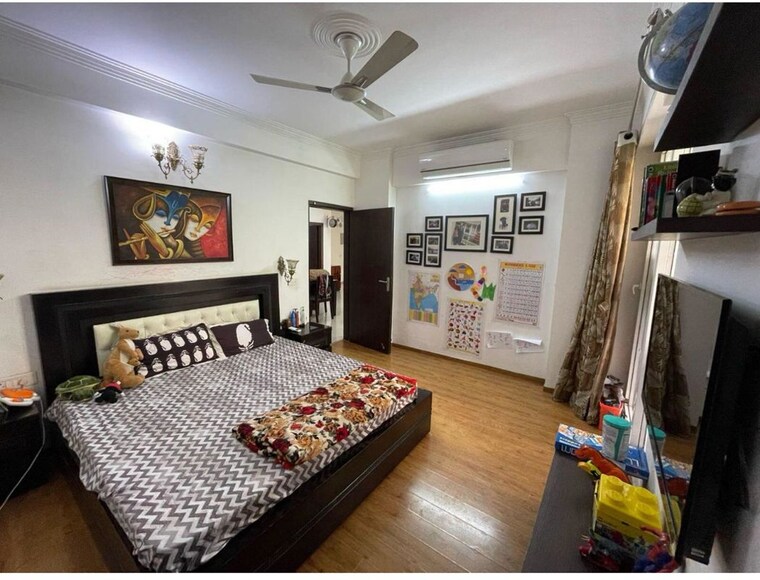 Bedroom, tulip-violet 3 Bedroom 1608 Sq.Ft. Apartment In Sector 69 Gurgaon 10015293