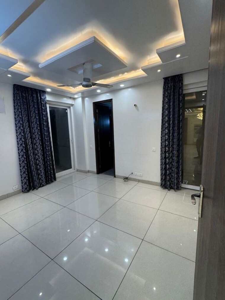 Living Room, pir machalla 4 Bedroom 2800 Sq.Ft. Apartment In Pir Machalla Zirakpur 10015295