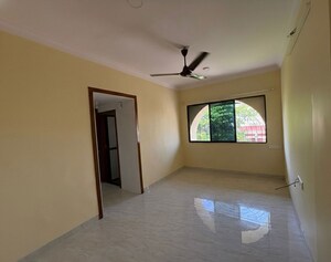 Room in 1 BHK Apartment at Parel – for Rent