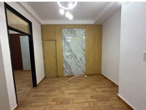Room in 3 BHK Apartment at RG Luxury Homes Phase II, Sector 16b Greater Noida – for Sale