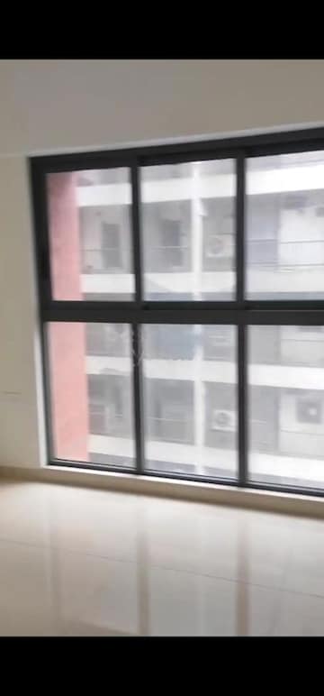 Room in 2 BHK Apartment at Lodha Vista, Lower Parel – for Rent