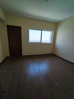 Room in 2 BHK Builder Floor at Gomti Nagar – for Rent