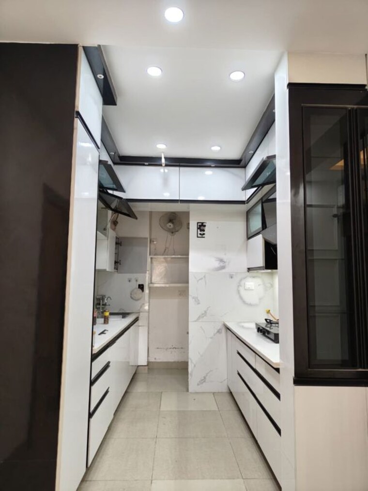 Bathroom, gaur-city-2-11th-avenue 3.5 Bedroom 1420 Sq.Ft. Apartment In Sector 16c Greater Noida Greater Noida 10015379
