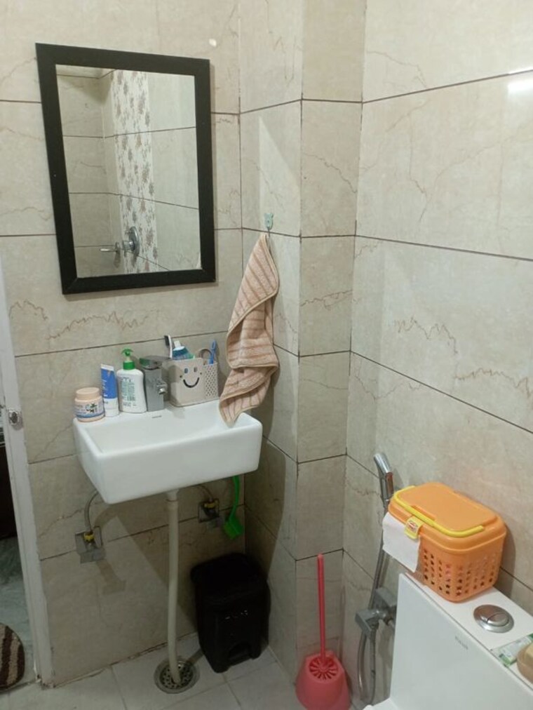 Bathroom, sector 23 dwarka 4 Bedroom 2244 Sq.Ft. Builder Floor In Sector 23 Dwarka Delhi 10017589