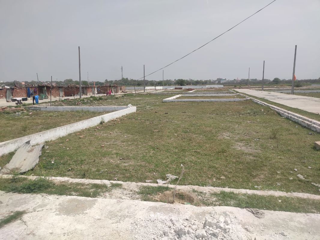 Plot For Sale in Panchsheel Green