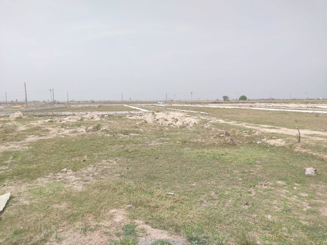 Plot For Sale in Panchsheel Green