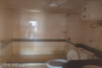 Furnished Amenities in 4 BHK Apartment at DLF Westend Heights, Sector 53 – for Rent