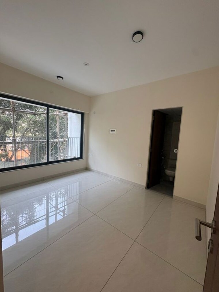 Room, malad west 2 Bedroom 660 Sq.Ft. Apartment In Malad West Mumbai 10018394