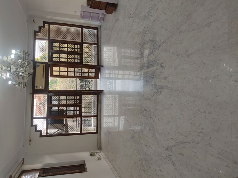 Living Room, navjeevan vihar 4 Bedroom 600 Sq.Yd. Builder Floor In Navjeevan Vihar Delhi 10018550