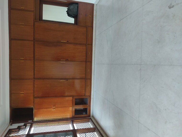 Master Bedroom, navjeevan vihar 4 Bedroom 600 Sq.Yd. Builder Floor In Navjeevan Vihar Delhi 10018550