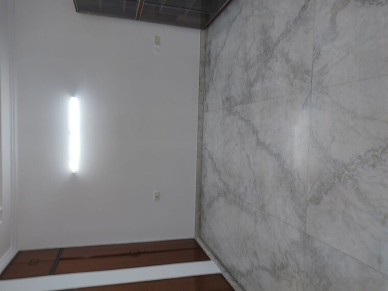 Room, navjeevan vihar 4 Bedroom 600 Sq.Yd. Builder Floor In Navjeevan Vihar Delhi 10018550