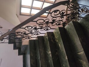 Staircase in 4 BHK Builder Floor at Navjeevan Vihar – for Rent
