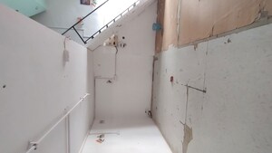 Room in  Office Space at Vashi Railway Station Commercial Complex, Vashi Sector 30a – for Rent