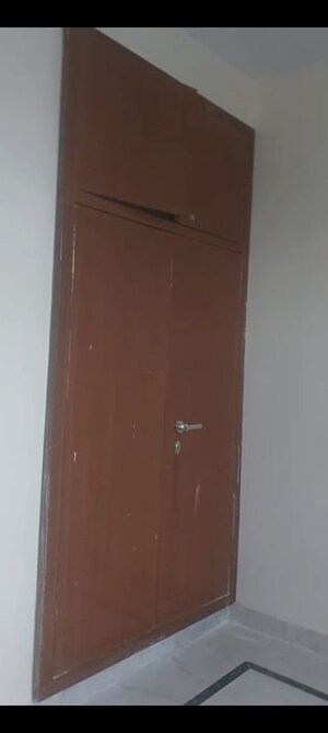 Furnished Amenities in 1 BHK Independent House at Mu 2 Greater Noida – for Rent