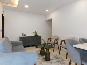 Team Area in 2 BHK Apartment at Veena Tower, Colaba – for Sale