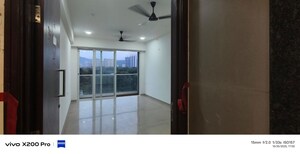 Room in 2 BHK Apartment at One Indiabulls Thane, Pokhran Road No Two – for Rent