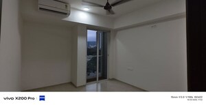 Room in 2 BHK Apartment at One Indiabulls Thane, Pokhran Road No Two – for Rent