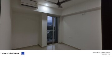 Room in 2 BHK Apartment at One Indiabulls Thane, Pokhran Road No Two – for Rent